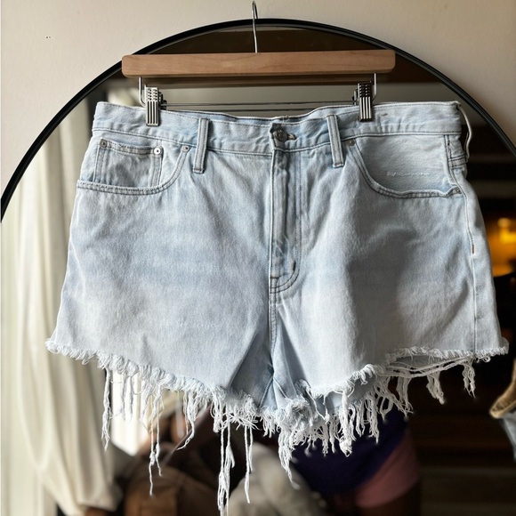 MADEWELL| Relaxed denim shorts raw hem | size 32 - Picture 6 of 11